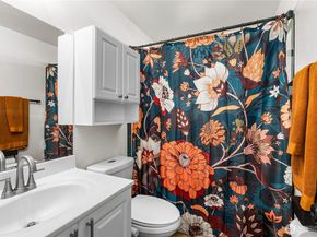 17634 118th Avenue SE, Renton WA 98058