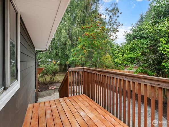 16624 3rd Avenue S, Burien WA 98148