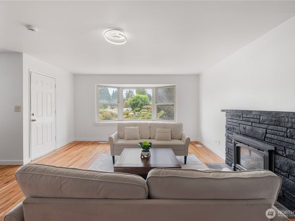 16624 3rd Avenue S, Burien WA 98148