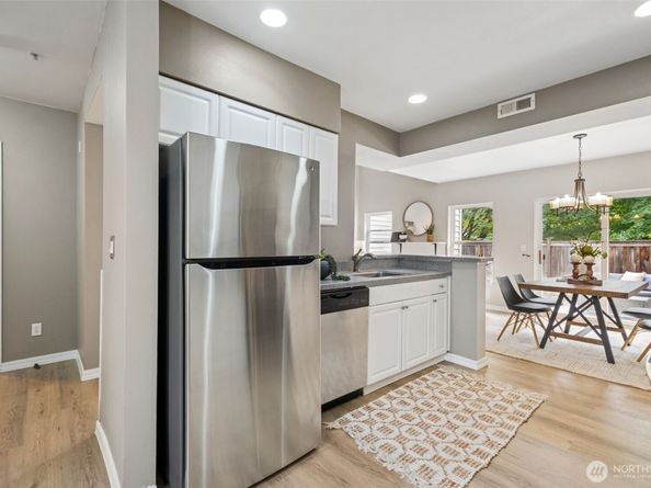 4808 NE Sunset Boulevard A102, Renton WA 98059