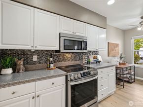 4808 NE Sunset Boulevard A102, Renton WA 98059