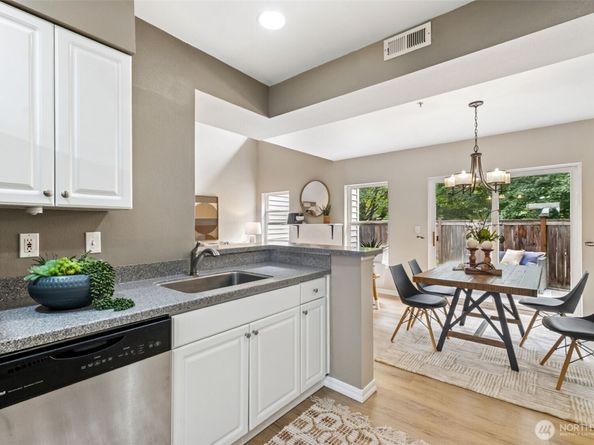 4808 NE Sunset Boulevard A102, Renton WA 98059