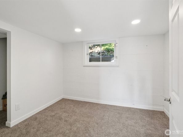 3810 NE 155th Street, Lake Forest Park WA 98155