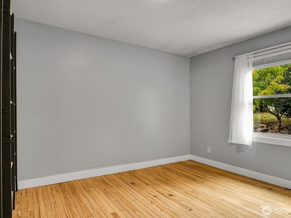 3810 NE 155th Street, Lake Forest Park WA 98155