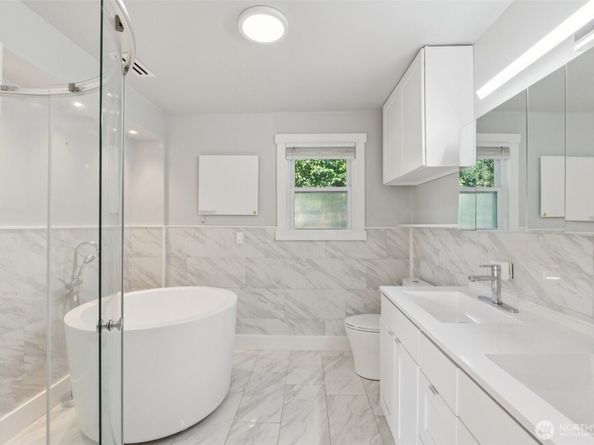 3810 NE 155th Street, Lake Forest Park WA 98155