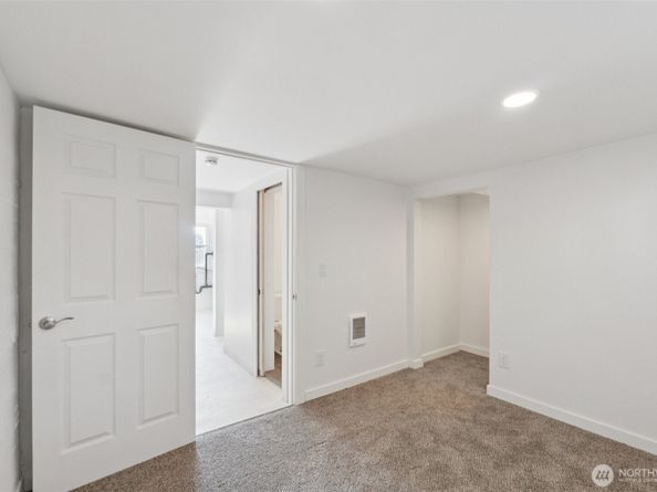3810 NE 155th Street, Lake Forest Park WA 98155