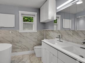 3810 NE 155th Street, Lake Forest Park WA 98155