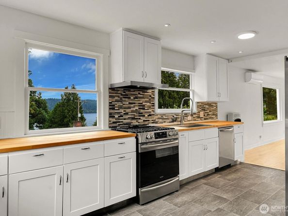 3810 NE 155th Street, Lake Forest Park WA 98155