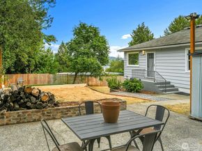 3810 NE 155th Street, Lake Forest Park WA 98155
