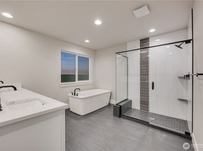 20231 125th Avenue NE SM209, Bothell WA 98011