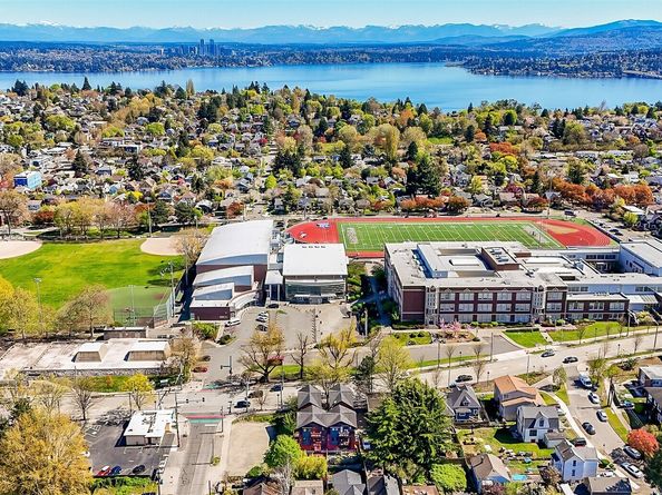 421 23rd Avenue B, Seattle WA 98122