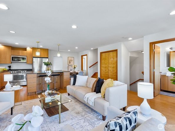 421 23rd Avenue B, Seattle WA 98122