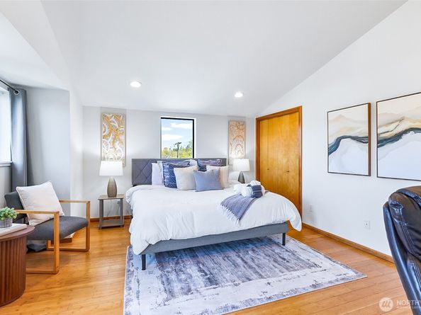 421 23rd Avenue B, Seattle WA 98122