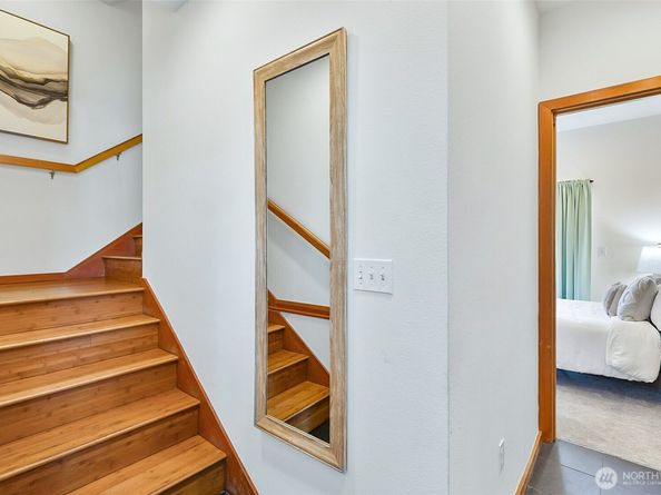 421 23rd Avenue B, Seattle WA 98122