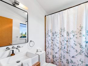 421 23rd Avenue B, Seattle WA 98122