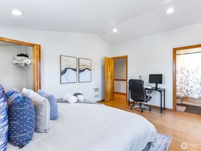 421 23rd Avenue B, Seattle WA 98122