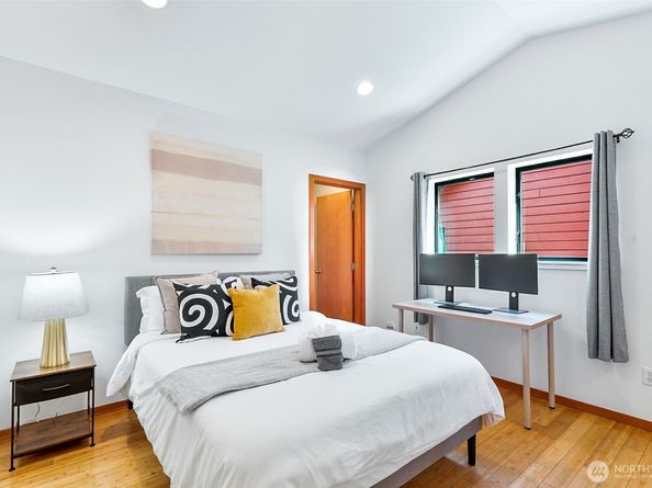 421 23rd Avenue B, Seattle WA 98122