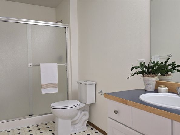 177 Glennwood Avenue SE, Renton WA 98056