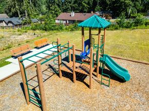 216 NE Shadowhawk Lane, Bremerton WA 98311