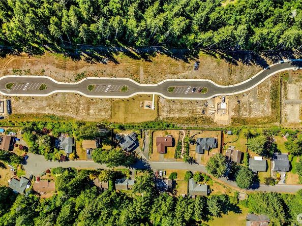 216 NE Shadowhawk Lane, Bremerton WA 98311