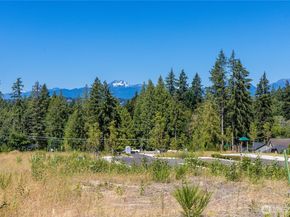 216 NE Shadowhawk Lane, Bremerton WA 98311