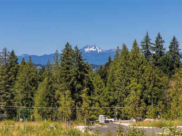 216 NE Shadowhawk Lane, Bremerton WA 98311