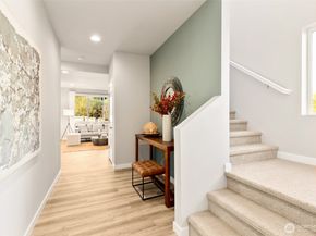 154 NE Shadowhawk Lane, Bremerton WA 98311