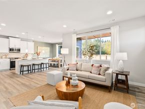 154 NE Shadowhawk Lane, Bremerton WA 98311