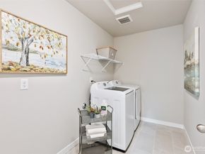 154 NE Shadowhawk Lane, Bremerton WA 98311