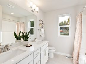 154 NE Shadowhawk Lane, Bremerton WA 98311
