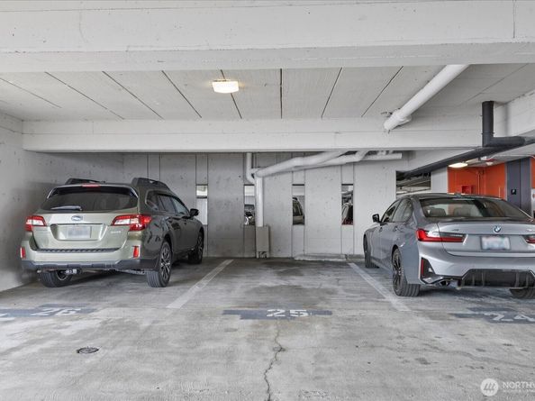 733 Lake Street S 202, Kirkland WA 98033