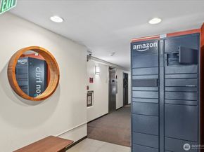 733 Lake Street S 202, Kirkland WA 98033