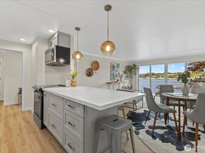 733 Lake Street S 202, Kirkland WA 98033