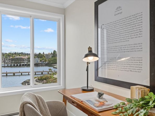 733 Lake Street S 202, Kirkland WA 98033