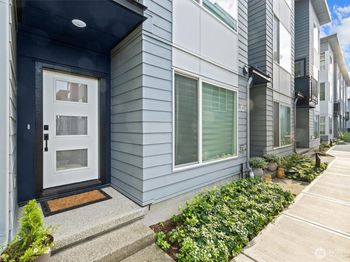 2126 N 147th Street