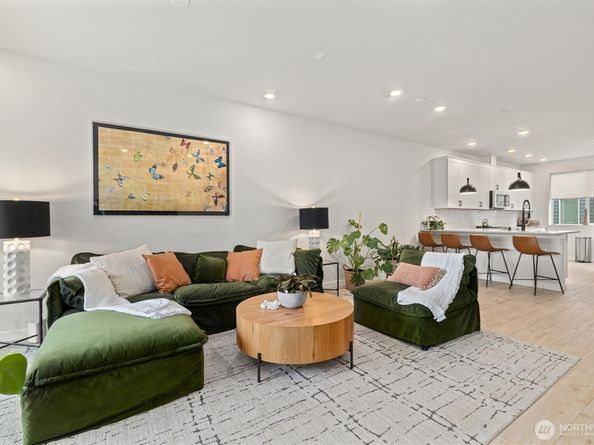 2126 N 147th Street D, Shoreline WA 98133