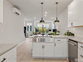 2126 N 147th Street D, Shoreline WA 98133