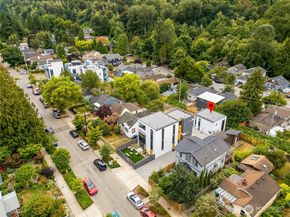 5427 25th Avenue SW, Seattle WA 98106