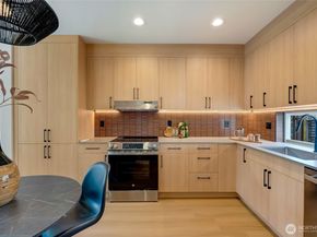 5427 25th Avenue SW, Seattle WA 98106