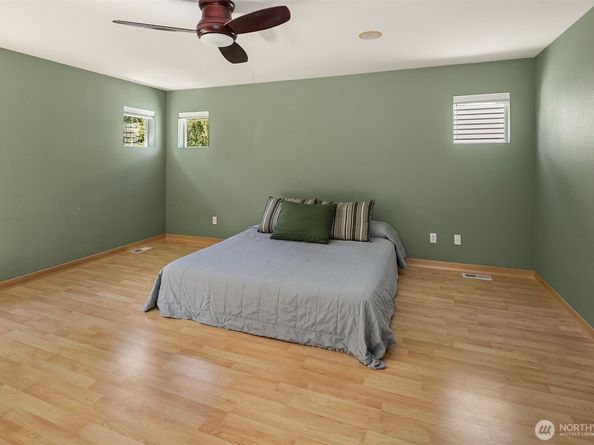 34306 SE Carmichael Street, Snoqualmie WA 98065