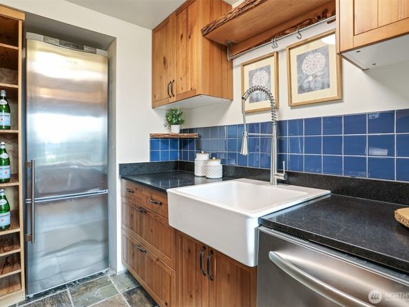 4320 Palatine Avenue N, Seattle WA 98103