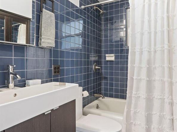 4320 Palatine Avenue N, Seattle WA 98103
