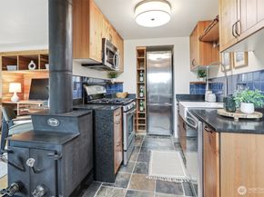 4320 Palatine Avenue N, Seattle WA 98103