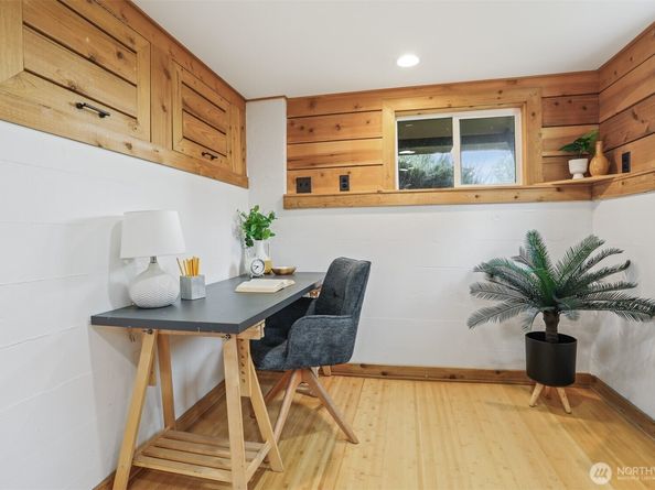 4320 Palatine Avenue N, Seattle WA 98103