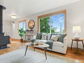 4320 Palatine Avenue N, Seattle WA 98103