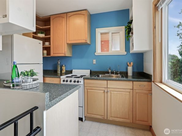 4320 Palatine Avenue N, Seattle WA 98103