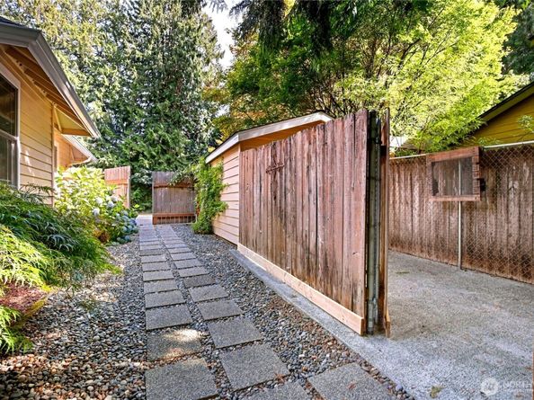 26702 Ohio Avenue NE, Kingston WA 98346