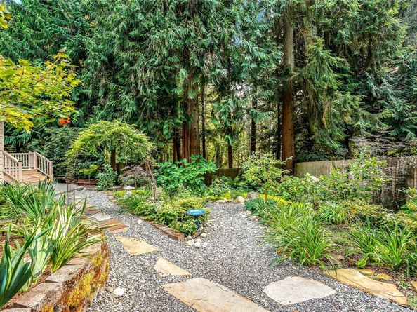 26702 Ohio Avenue NE, Kingston WA 98346