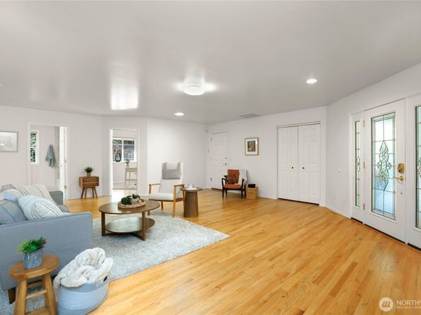 26702 Ohio Avenue NE, Kingston WA 98346