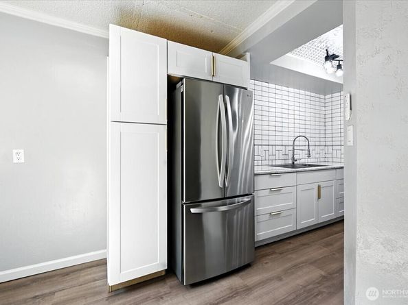 18910 NW 8th Avenue NW 121, Shoreline WA 98177